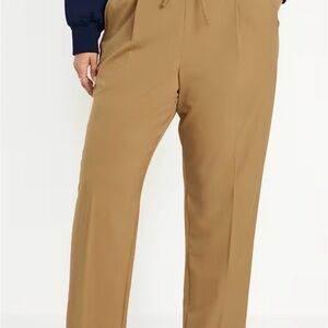 Old Navy EUC Size XL High Waisted Billie Straight Ankle Tan Trouser